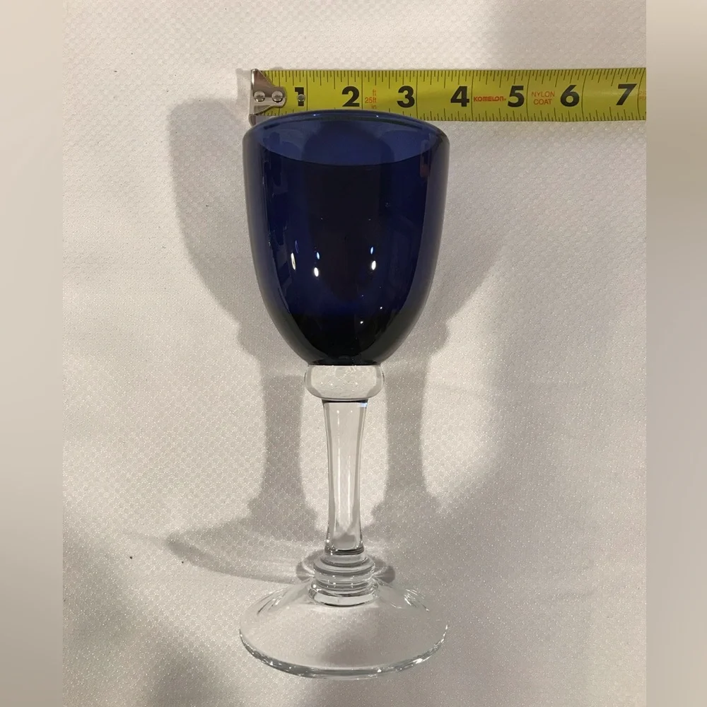 Set of 4 Crate & Barrel Sapphire Verona Wine Glasses Tall 7 3/4” Granny Core